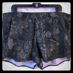 Old Navy Size XL Active Shorts